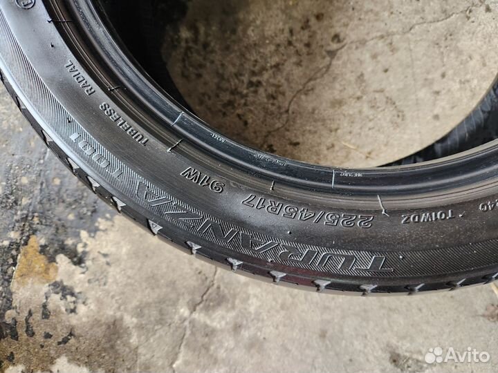 Bridgestone Turanza T005 225/45 R17