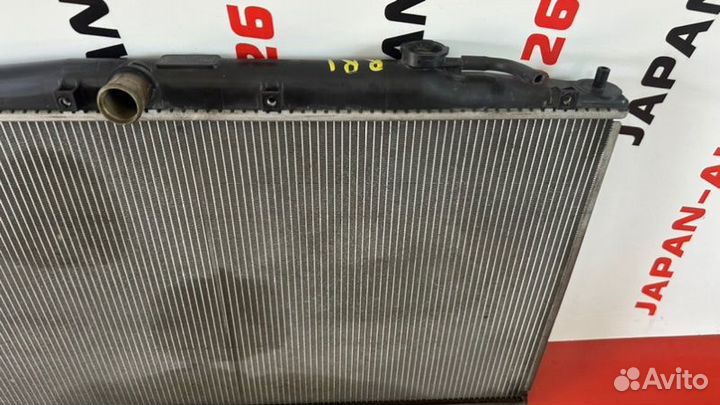 Радиатор охлаждения двигателя Honda Elysion RR1