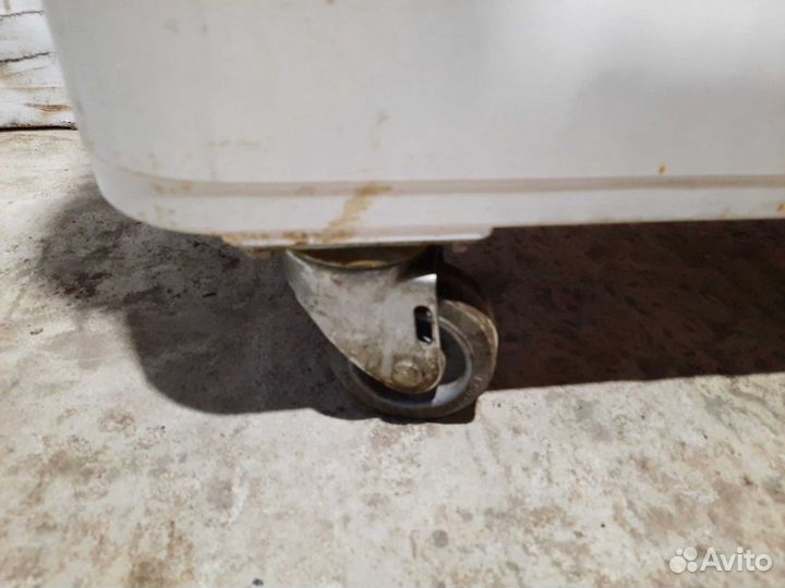 Бак на колесах полипропилен 35/54/70