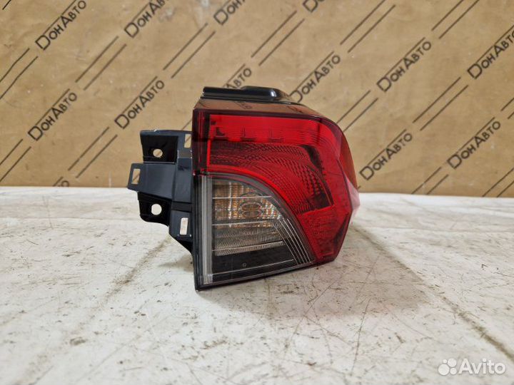 Фонарь задний правый Toyota Rav4 50