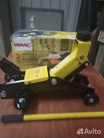 Домкрат подкатной 2 т