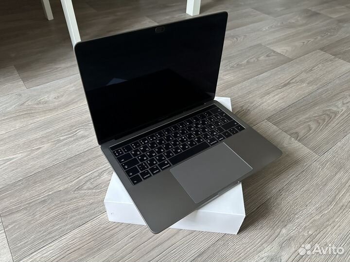Macbook pro 13 2016 3,1GHz i5, 16gb ssd 512