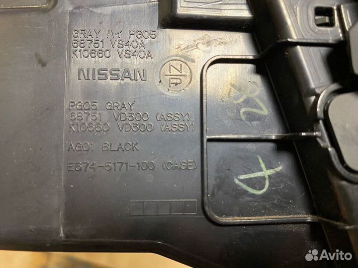 Nissan Patrol Y61 решетка вентиляционная