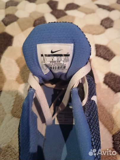 Кроссовки женские Nike