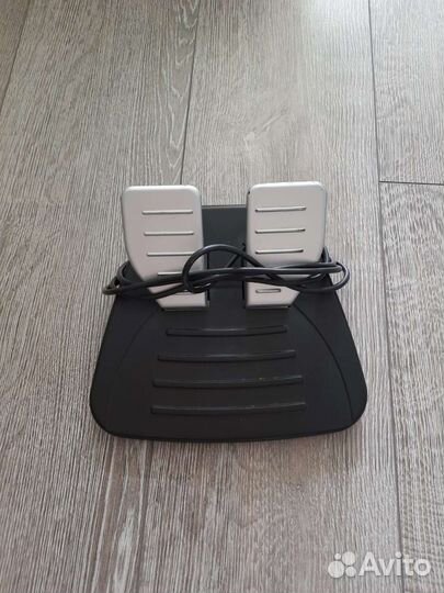 Игровой руль с педалями для пк