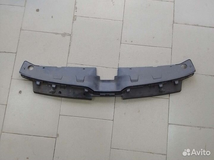 Накладка замка капота Skoda Karoq 2017