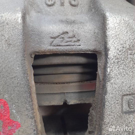 Суппорт тормозной передний левый Mazda 3 BK