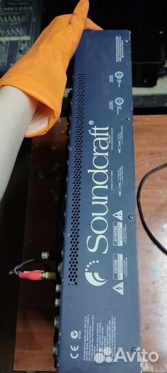 Микшерный пульт Soundcraft EFX12