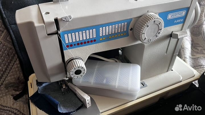 Швейная машина Veritas Rubina, плюс много ниток