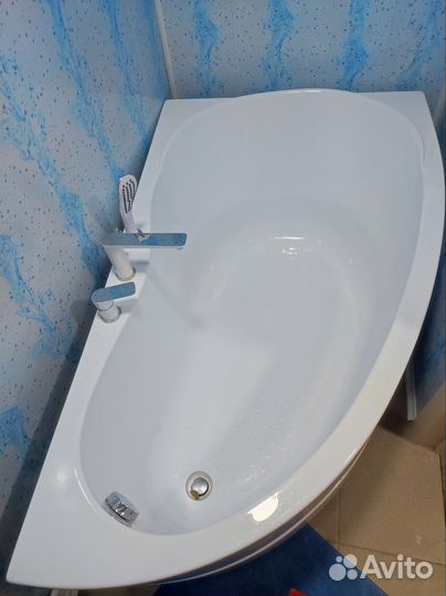 Акриловая ванна угловая