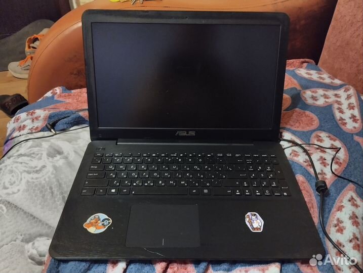 Ноутбук Asus x555y