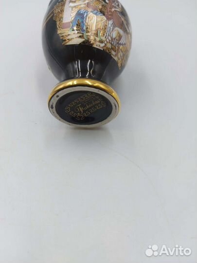 Ваза амфора с греческим сюжетом