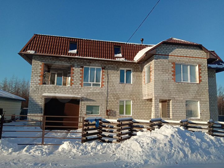 Дом 200 м² на участке 20 сот.