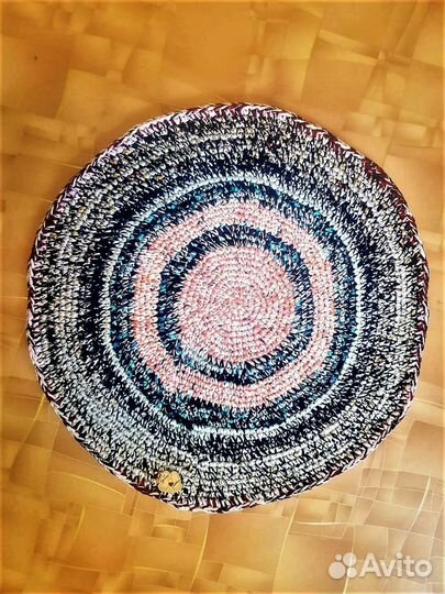 Коврик ручной работы