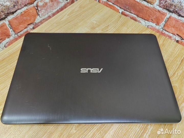 Игровой ноутбук Asus с SSD240 и MX110 Обмен