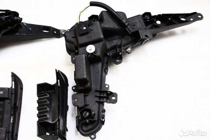 LX570 / LX450d 2016+ Туманки Black Vision F9EY9