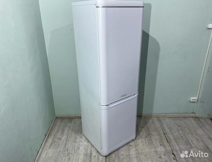 Холодильник Ariston