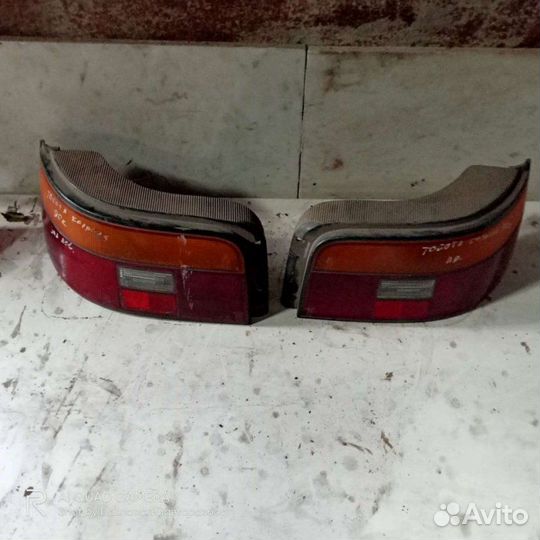 Фонарь Toyota Corolla AE90