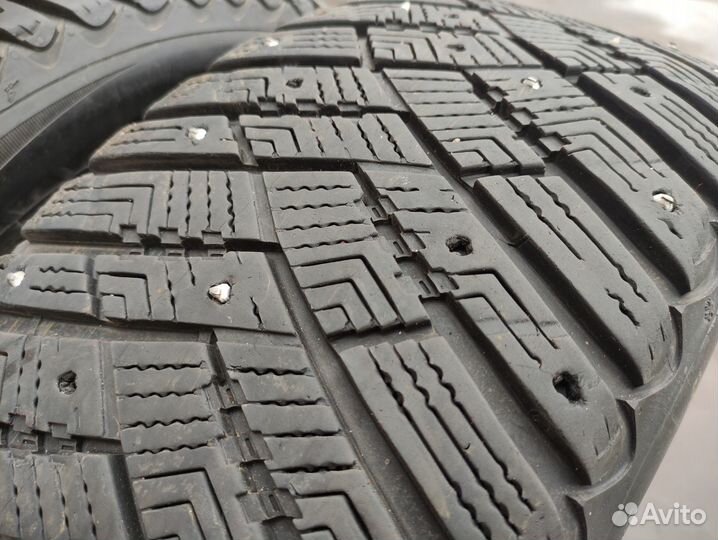 Goodyear Ultragrip Ice Arctic 215/60 R17