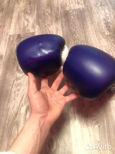 Боксерские перчатки adidas 14oz