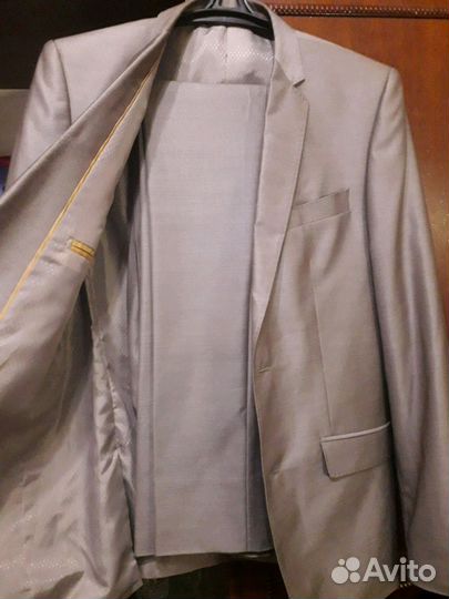 Мужской костюм