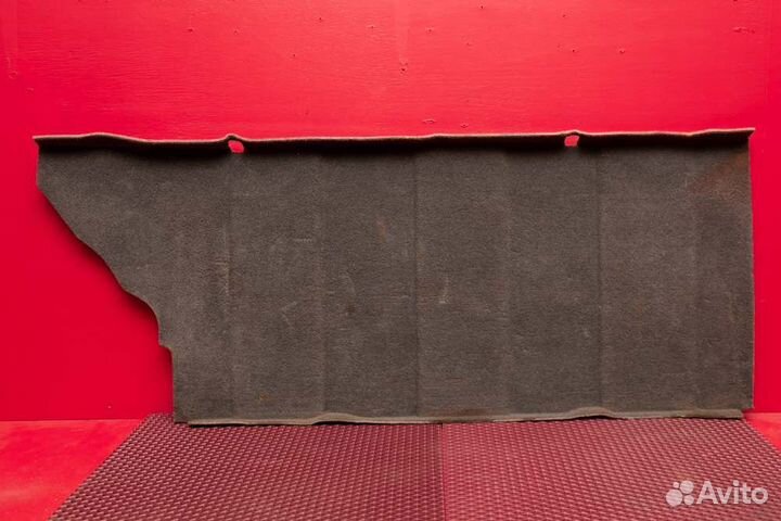 Обшивка багажника передняя Mercedes E200 W124 M102