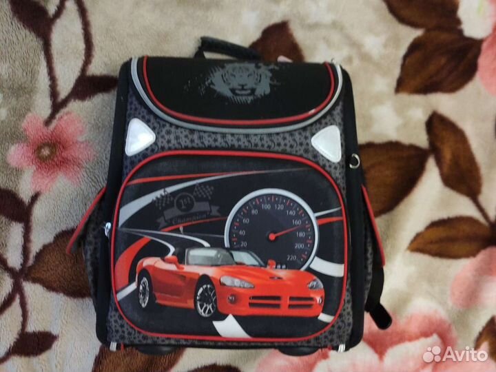 Школьный рюкзак