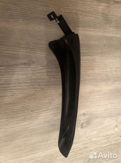 Крыло брызговик