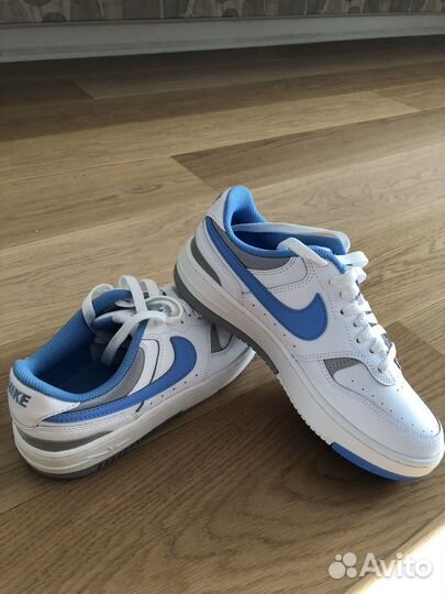 Кроссовки nike женские