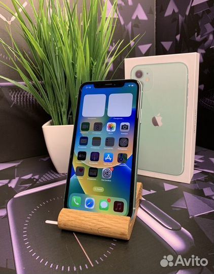 iPhone 11, 64 ГБ