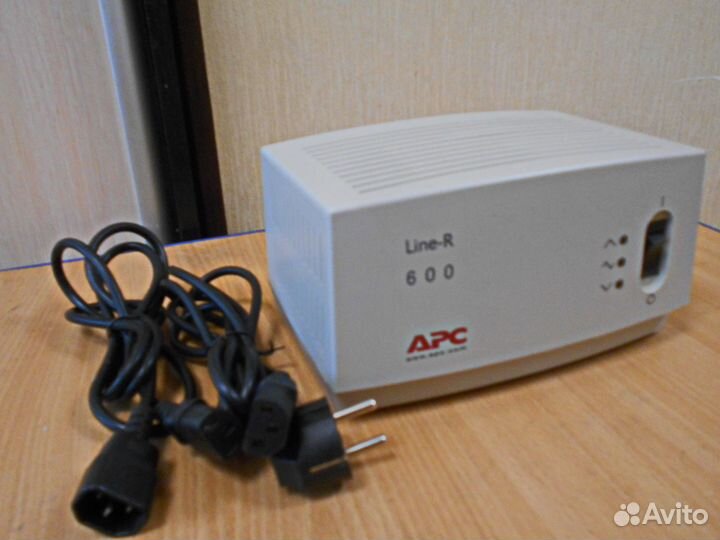 Стабилизатор напряжения бу