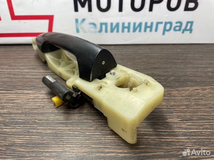 Ручка двери внешняя правая Hyundai Solaris 2012