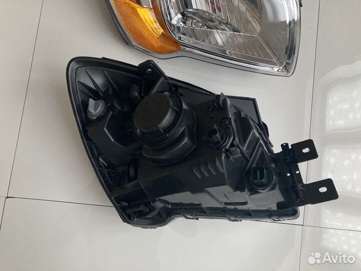 Фара (1шт) KIA Sportage 2