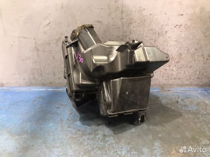 Корпус фильтра Nissan Teana J32