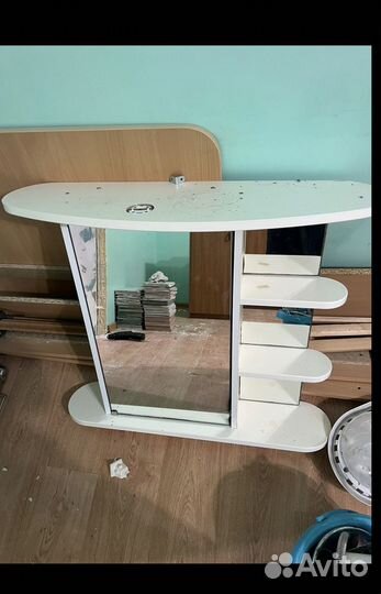 Зеркало навесное в ванную комнату