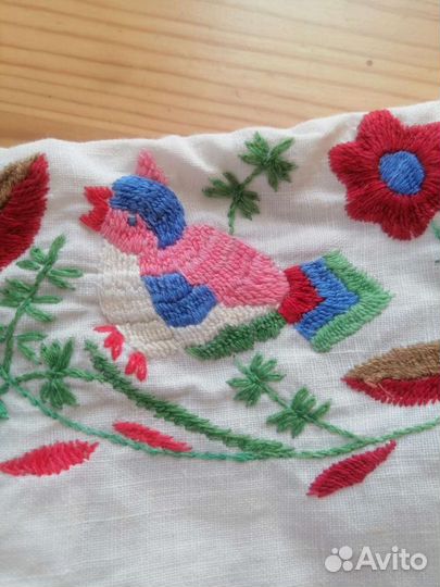Старинная наволочка с вышивкой на думку. Птички