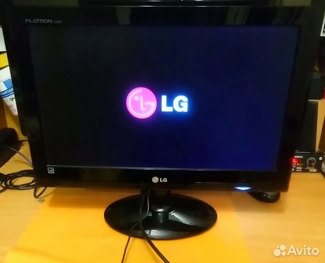 Монитор LG 18.5 дюймов