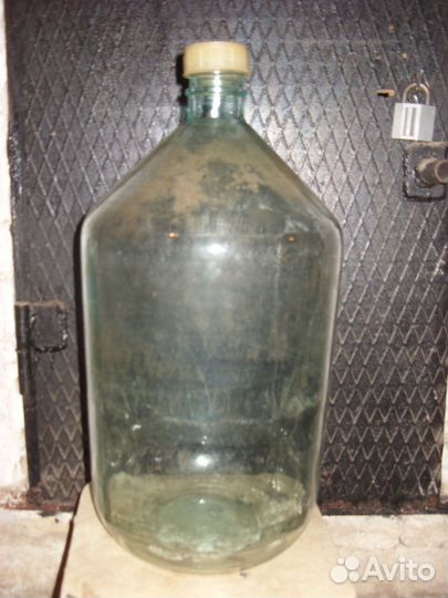 Бутыль стеклянная