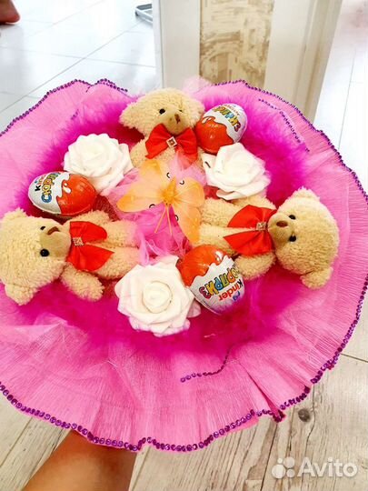 Букет из мягких игрушек + киндер яйца