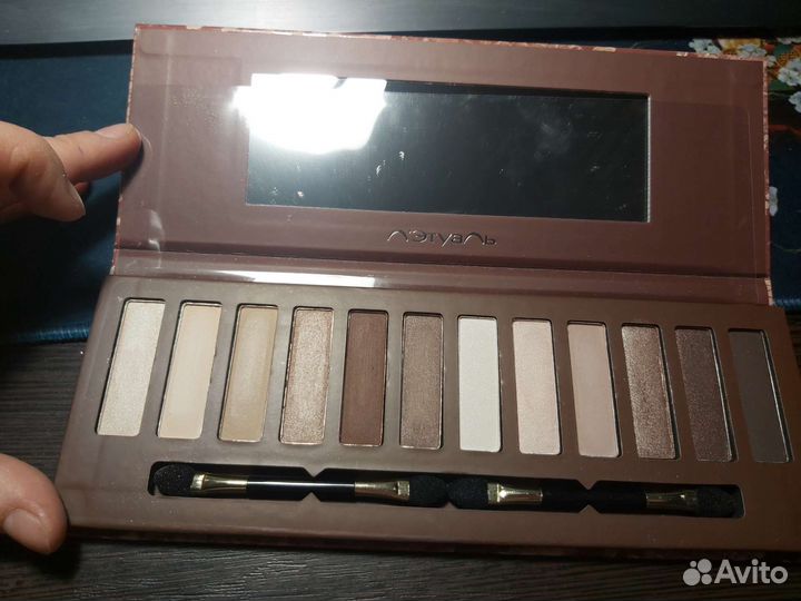 Палетка теней летуаль