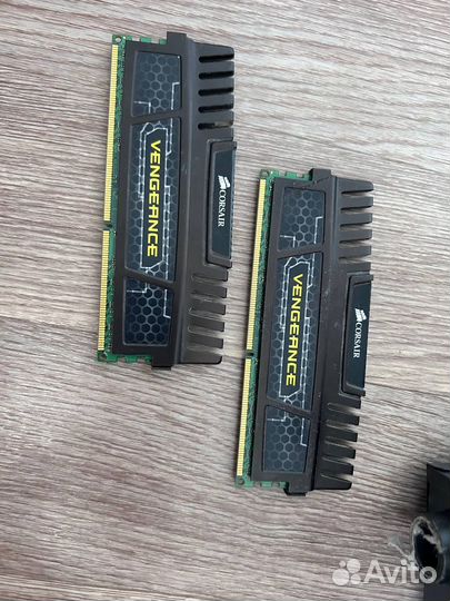 DDR3 Corsair Vengeance 16 gb (2x8) 1600 Mhz