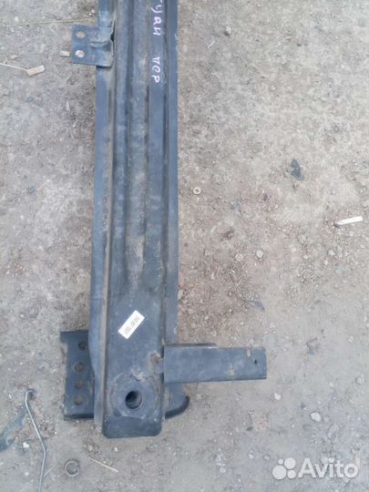 Усилитель переднего бампера фольксваген тигуан