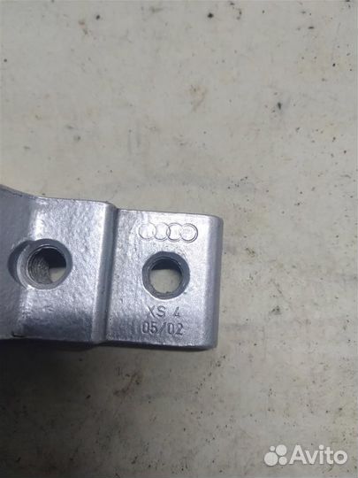 Петля двери задней левой верхняя Audi A6 (C5) 199