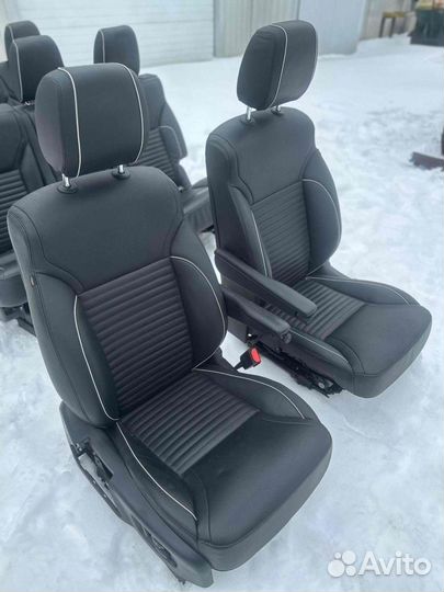 Салон в сборе Land Rover Discovery V