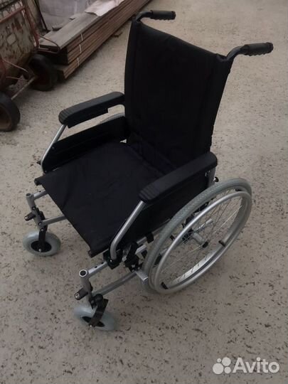Коляска инвалидная