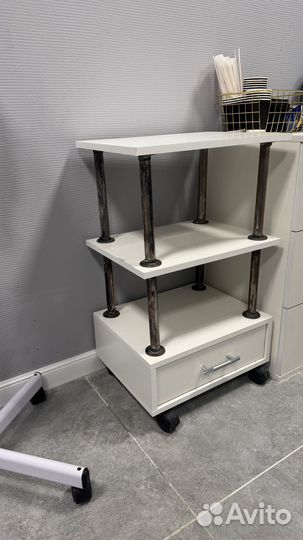 Тележка на колесах