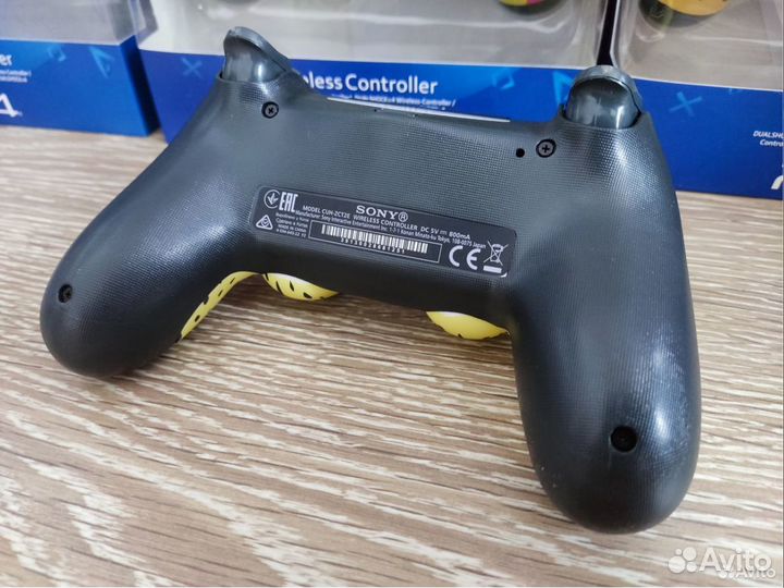 Джойстик PS4 V2 жёлтый FIFA (новый)