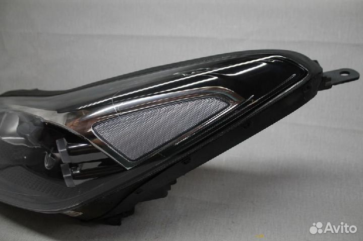 Фара левая Kia Sportage