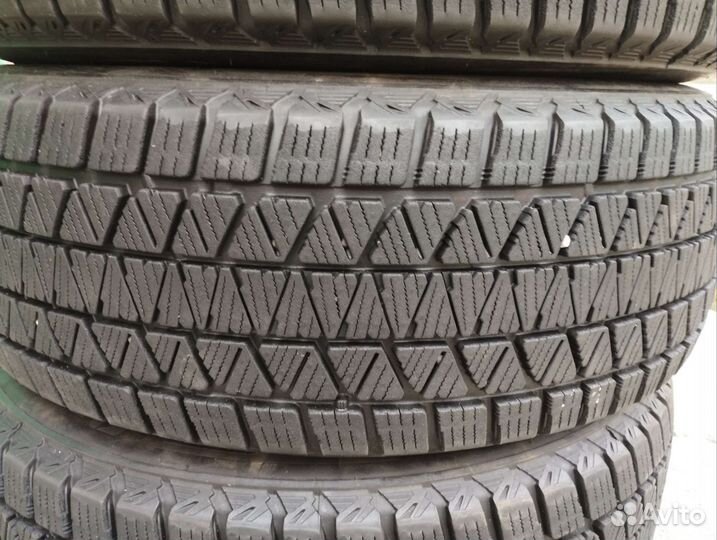 Bridgestone Blizzak DM-V3 225/60 R17