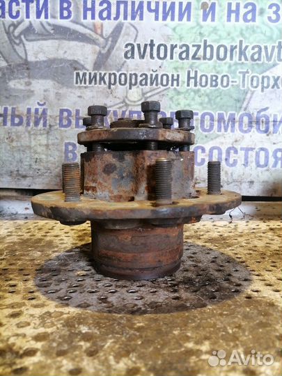 Ступица передняя Mitsubishi Pajero